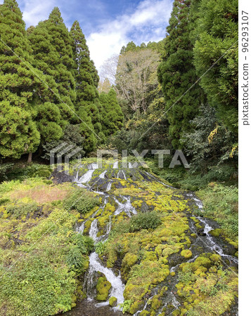 Kuju Oino Yusui Spring Waterfall Kuju Oino Yusui Spring Waterfall 96293107
