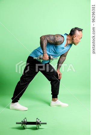 Active Senior Man 96296381