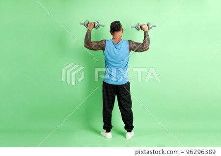 Active Senior Man 96296389