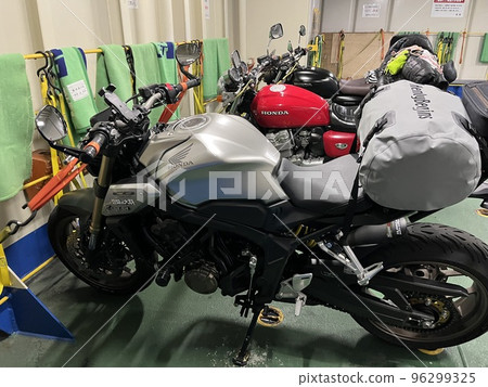 Sado Kisen ferry, motorcycle storage 96299325