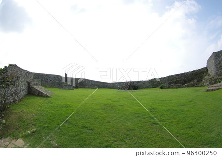 Nakagusuku Castle Ninokuru 96300250