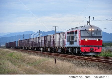 室蘭本線 Oshamambe-Shizukari JR Freight DF200-8 (Washibetsu) 96300462