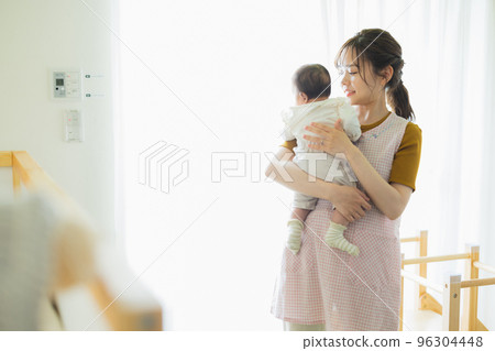 幼兒園老師嬰兒 幼兒園老師嬰兒 96304448