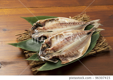 Open horse mackerel 96307415