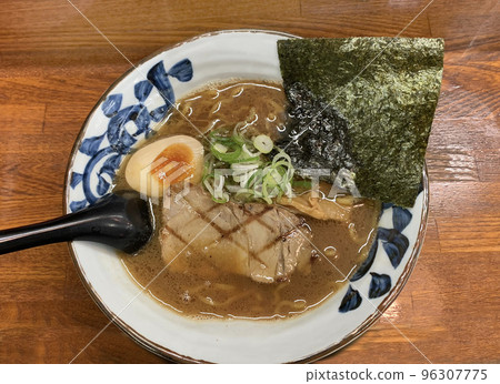 北海道當地拉麵弟子屈拉麵醬油湯拉麵 96307775