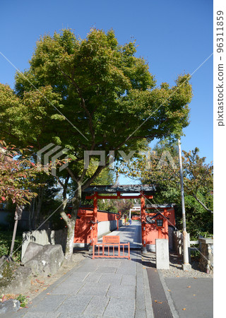 京都市右京區嵯峨參拜路中門車崎神社 京都市右京區嵯峨參拜路中門車崎神社 96311859