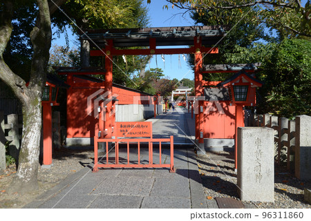 京都市右京區嵯峨參拜路中門車崎神社 京都市右京區嵯峨參拜路中門車崎神社 96311860