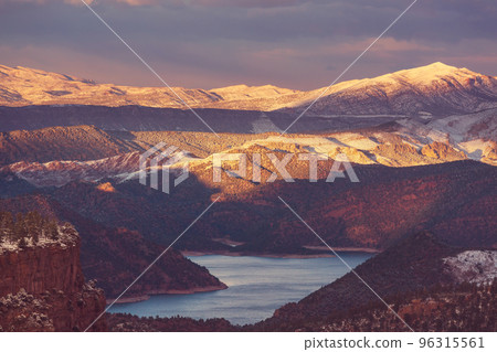Winter in Flaming Gorge Winter in Flaming Gorge 96315561