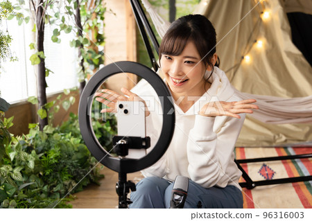 宅營現場直播 96316003