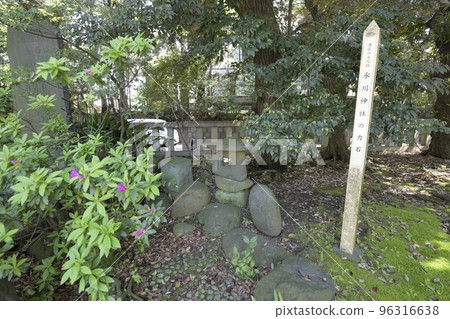 赤坂冰川神社 Chikarashi 96316638