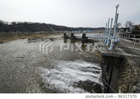 多摩川羽村取水堰 96317370