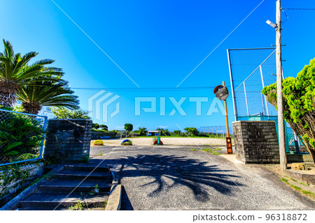 Saikai Municipal Sakito Elementary School Closure Historical Record [Saikai City] 96318872