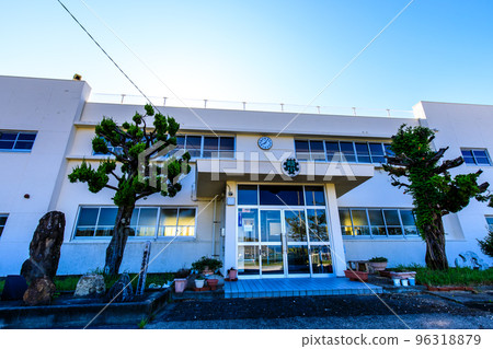 Saikai Municipal Sakito Elementary School Closure Historical Record [Saikai City] 96318879