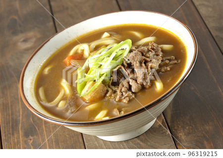 蔥牛肉咖哩烏冬面 蔥牛肉咖哩烏冬面 96319215