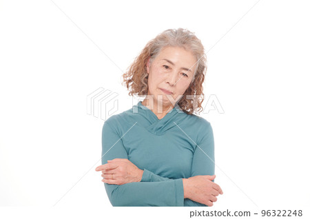Worried senior woman Worried senior woman 96322248
