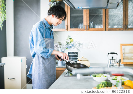Male Cooking Lifestyle Male Cooking Lifestyle 96322818