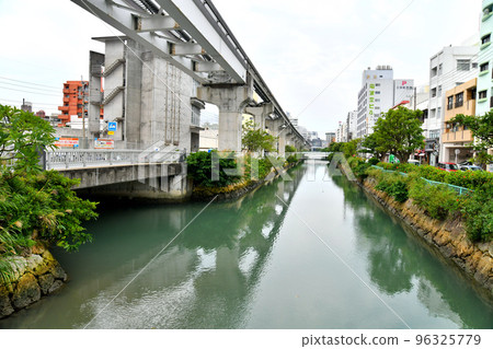 Kumoji River downstream from Miebashi Station/near Jukanze Bridge (Naha City, Okinawa Prefecture) [2022.11] 96325779