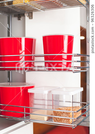 Order in the kitchen. Storage system. 96326306