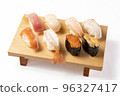 壽司白色背景 96327417