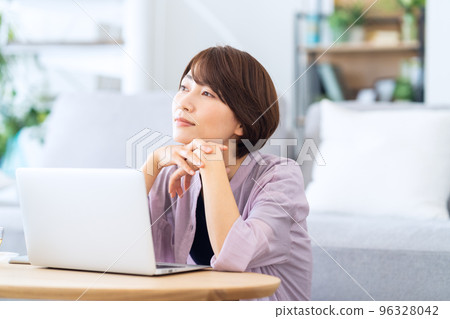 Female PC Remote Work Lifestyle Living 96328042
