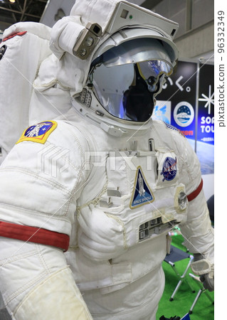 Space suit extravehicular activity suit Astronauts astronaut Space suit extravehicular activity suit Astronauts astronaut 96332349