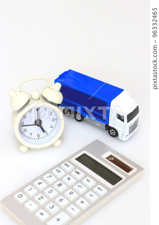 Logistics image (punctuality, transportation costs, vertical composition) Logistics image (punctuality, transportation costs, vertical composition) 96332465