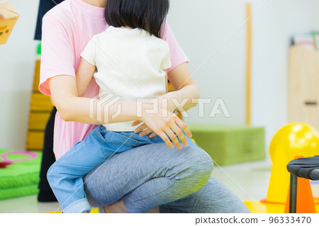 Child exercise lessons 96333470