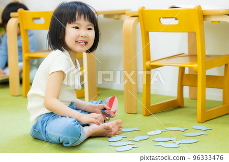 兒童卡字母研究 96333476