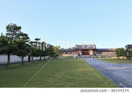 The road to Yakushiji Genjo Sanzoin Garan The road to Yakushiji Genjo Sanzoin Garan 96334374