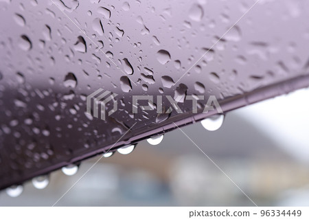 雨滴 水滴 雨水 天氣 一滴水 水分 水滴 水 雨季 降雨 雨滴天氣 96334449