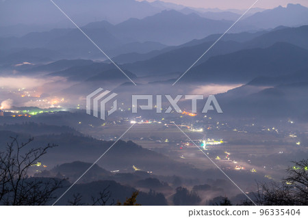 "Saitama Prefecture" Chichibu's night view, foggy cityscape "Saitama Prefecture" Chichibu's night view, foggy cityscape 96335404