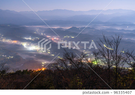 "Saitama Prefecture" Chichibu's night view, foggy cityscape "Saitama Prefecture" Chichibu's night view, foggy cityscape 96335407