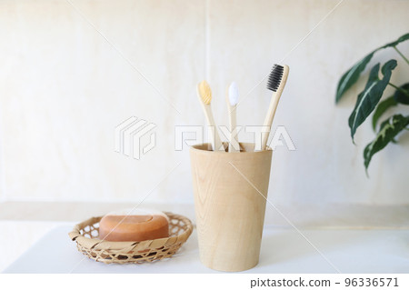 Bamboo toothbrush and natural goat's milk soap Bamboo toothbrush and natural goat's milk soap 96336571