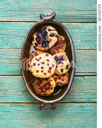 Homemade cookies biscuit with currants. 96338729