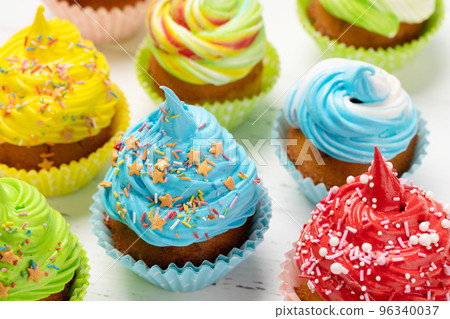 Colorful cupcakes 96340037