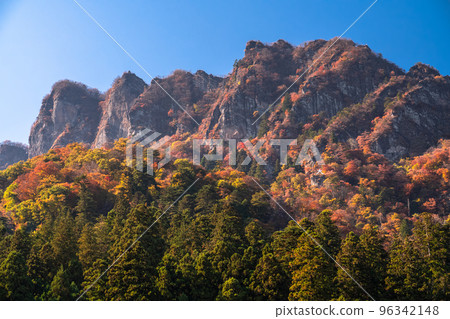 《群馬縣》秋季妙義山・紅葉季 96342148