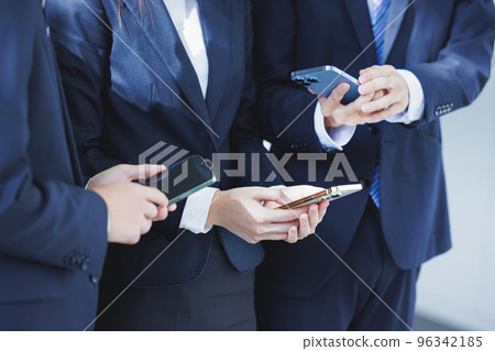 Suit smartphone LINE exchange Suit smartphone LINE exchange 96342185
