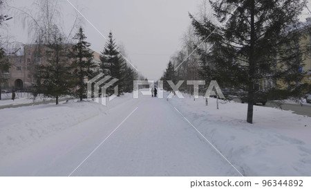 BARNAUL - JANUARY 21 view of the central alley Lenin Avenue on January 21, 2018 in Barnaul, Russia. 96344892