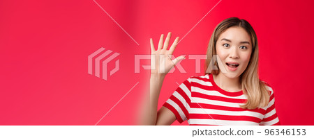 Close-up outgoing good-looking asian urban female blond hairstyle show palm high five, fifth number smiling broadly speaking make order shopping stand red background carefree and relaxed Close-up outgoing good-looking asian urban female blond hairstyle show palm high five, fifth number smiling broadly speaking make order shopping stand red background carefree and relaxed 96346153