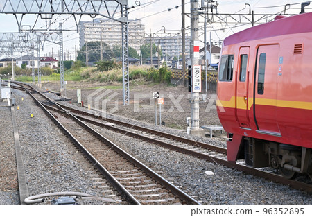 JR/Tobu Mutual Service Limited Express Nikko No. 1 Series 253 Kurihashi Station 96352895