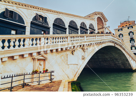 Venetia Rialto Bridge 96353239