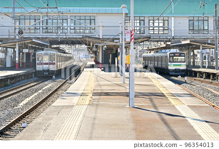 Tobu Isesaki Line Tobu 10000 Series Chichibu Railway 7800 Series Hanyu Station 96354013