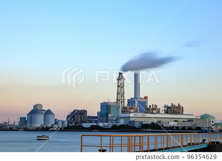 "Kanagawa Prefecture" Isogo Thermal Power Station and evening scenery 96354629