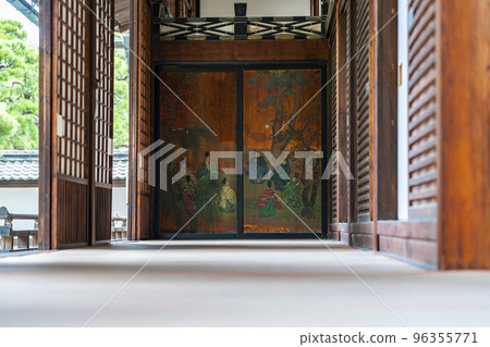 [Kyoto Prefecture] Gotsune Goten of the Kyoto Imperial Palace where you can feel the history 96355771
