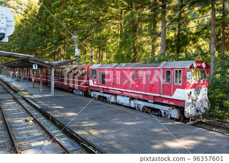 Oigawa Railway Igawa Line Okuizumi Station Oigawa Railway Igawa Line Okuizumi Station 96357601