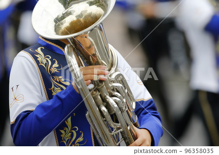 Marching band parade instruments 96358035