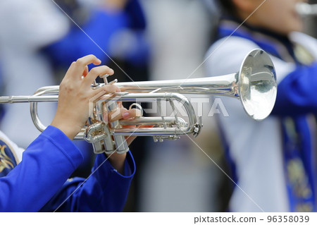 行進樂隊遊行樂器 行進樂隊遊行樂器 96358039
