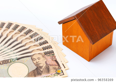 Model of money and detached house (real estate image) 96358169