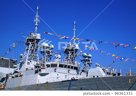 加拿大海軍巡洋艦溫尼伯 FFH-338 WINNIPEG 加拿大海軍橫須賀 96361331