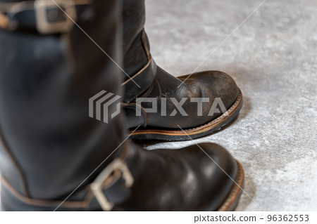 Redwing 2268 PT91 棕色核心工程師靴背景混凝土 96362553